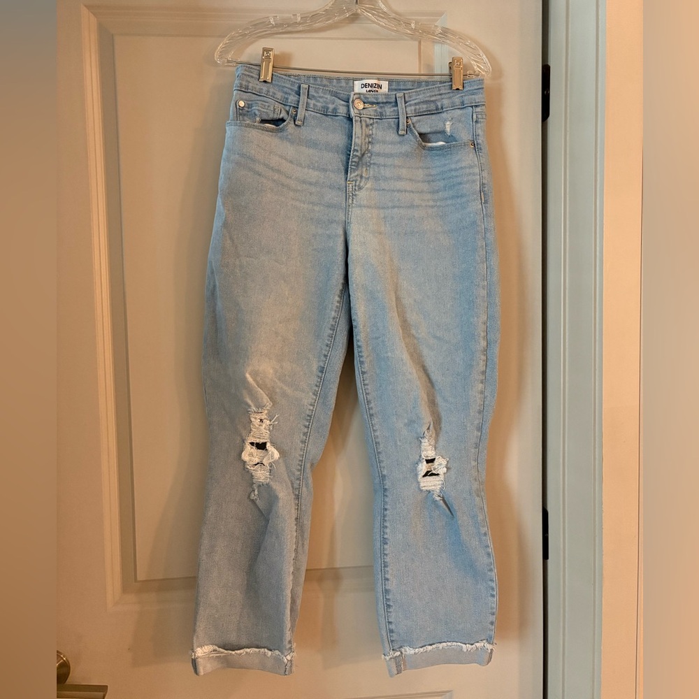 Levi's Women’s Light Blue Mid-Rise Boyfriend Jeans